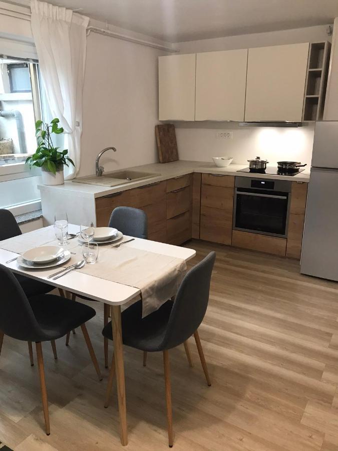Koradinovi - Pod Vrtom Apartman Vipava Kültér fotó