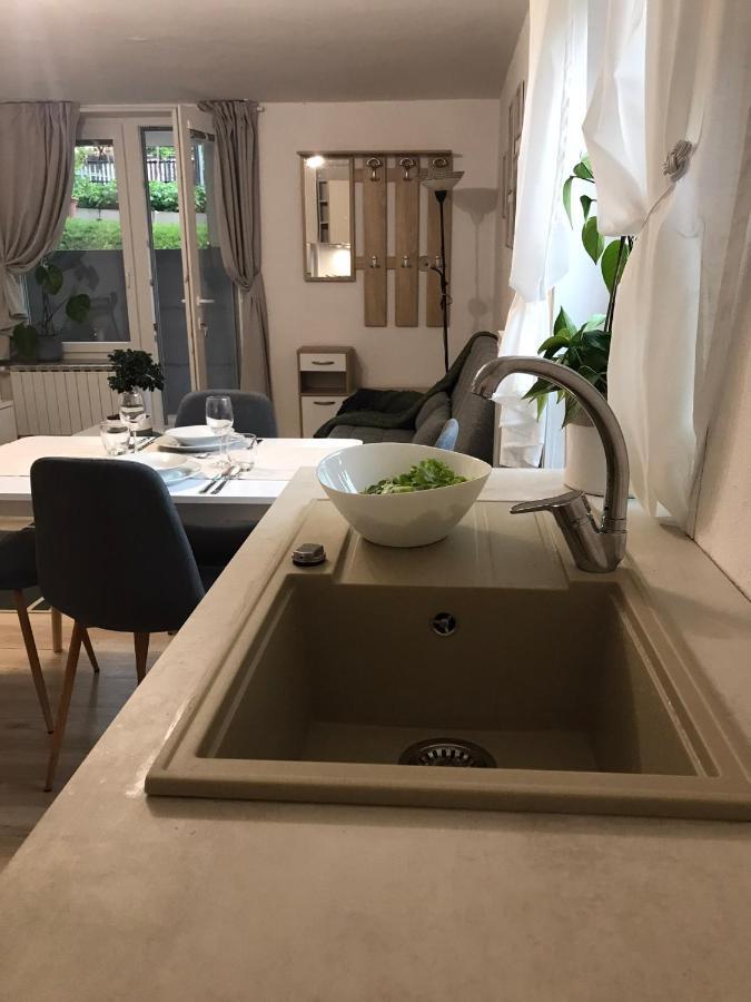 Koradinovi - Pod Vrtom Apartman Vipava Kültér fotó